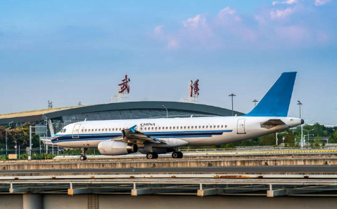 株洲空运武汉机场